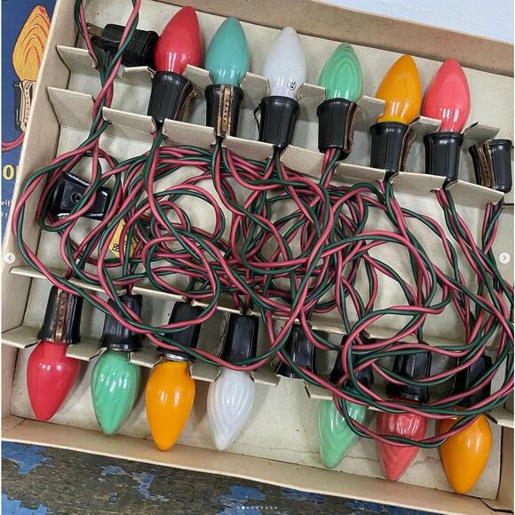 Vintage Royalites 15 Light Streamer Set Outdoor Christmas Box Works Swirl Bulbs - Picture 2 of 9